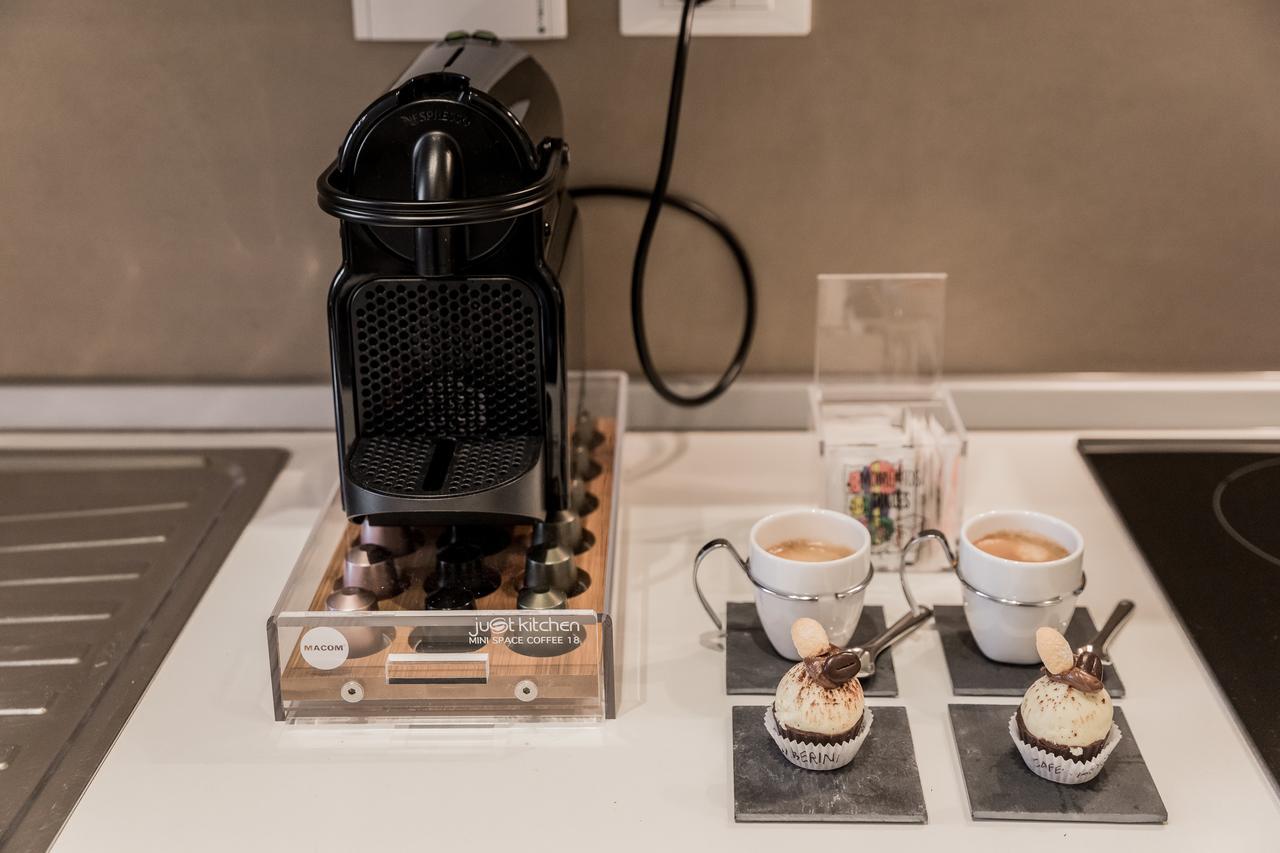 San Francesco Luxury Suite - Adult Only Bologna Bagian luar foto