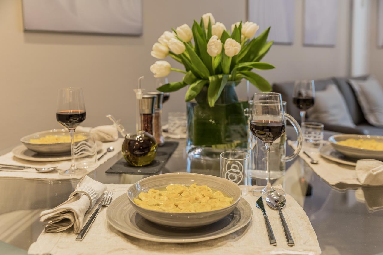 San Francesco Luxury Suite - Adult Only Bologna Bagian luar foto