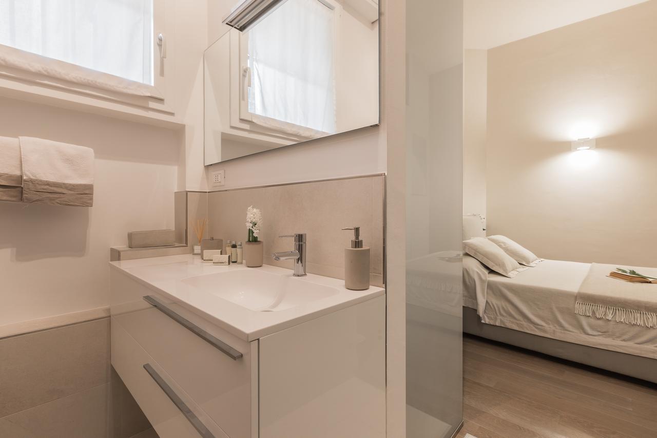 San Francesco Luxury Suite - Adult Only Bologna Bagian luar foto